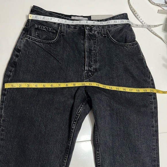 NWT Everlane The 90’s Curvy Cheeky Jeans in Washed Black Size 28 Ankle - Picture 14 of 14
